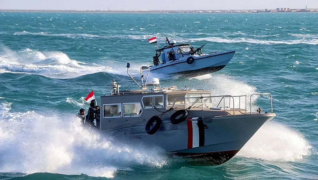 胡赛在把美军拖进泥潭，为中国分担美国火力，干好了就是大功一件