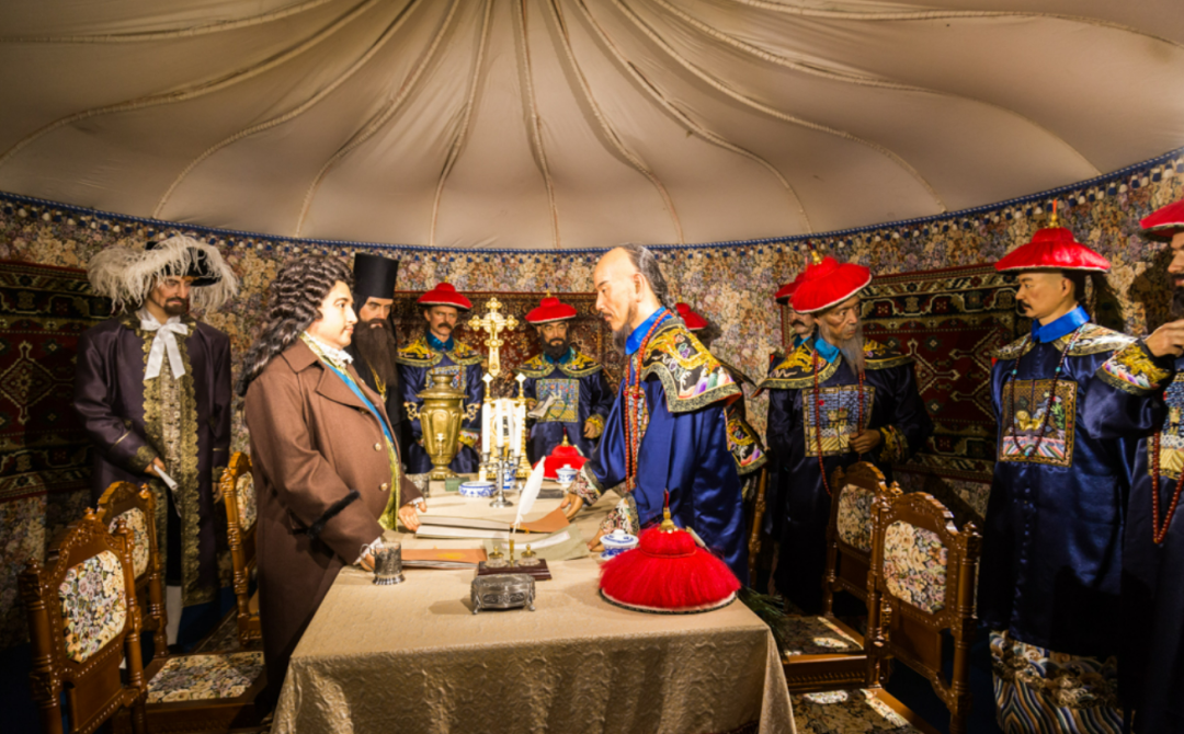 法国俄罗斯合谋，摘美国桃子！