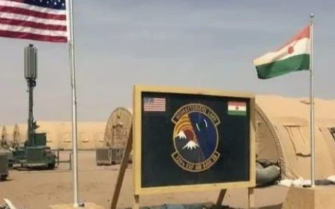 非洲铀矿争夺战，美军灰头土脸被戏耍！