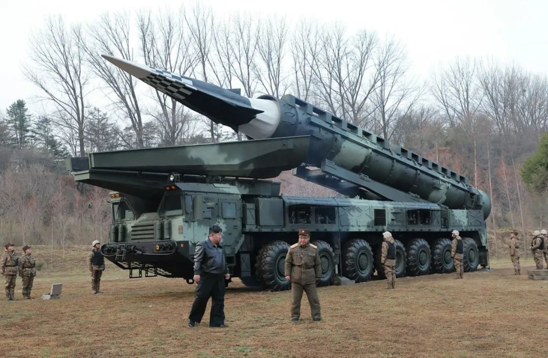目瞪口呆！朝鲜成功试射火星-16B，金将军的高超音速飞行器达到什么境界了？