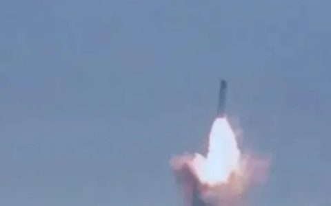 布林肯来访，为何先亮“巨浪”？