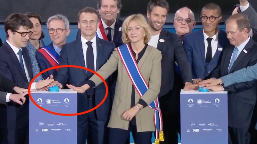 当着小马的面，法国运动员跳水失败笑翻全网，网友：很法国，可以笑，但不能嘲笑……