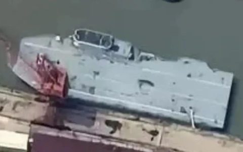 卫星过顶长江口，拍到双体巨舰！中国第四艘航母曝光，不是核动力