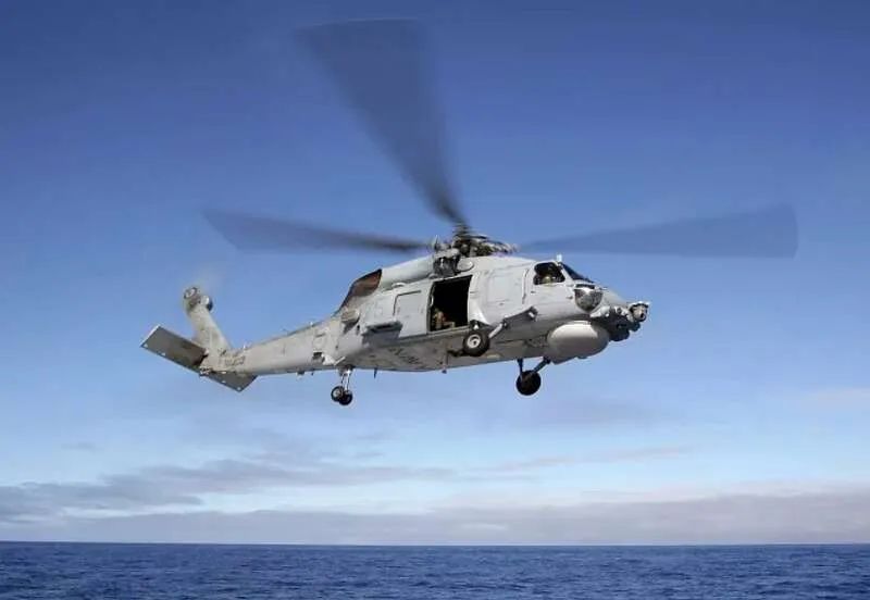 中澳空中摩擦，歼-10贴脸压制，仅300米？