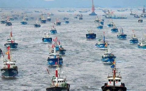 声势浩大！菲律宾派“100只船”黄岩岛“碰瓷”，西方媒体开足马力煽风点火