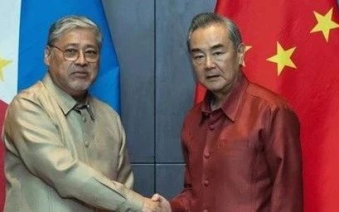 对菲律宾外长，王毅这两句话很不客气