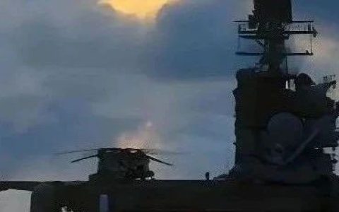 中国夯实阵地，美国内外暴走，想不掉坑都难！