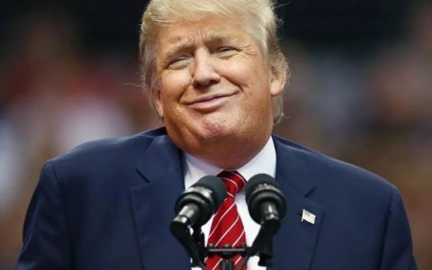 特朗普还没上任，就开始给中国助攻？