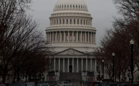 现在该轮到美国慌了