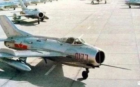 中国空军在冷战时代曾大喊“歼六万岁”是不思进取吗？