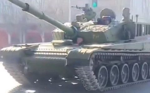 中国重启99A坦克生产线，俄乌打了快4年，反而让解放军下了决心？
