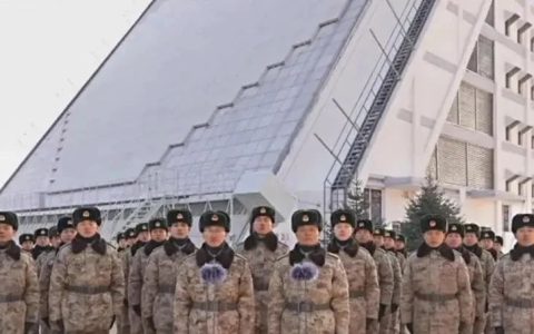 新年再秀肌肉！国产洲际导弹预警雷达首次亮相，比美国铺路爪更先进，是红旗19的好搭档！