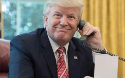 与特朗普的这个电话，五个很不寻常的细节