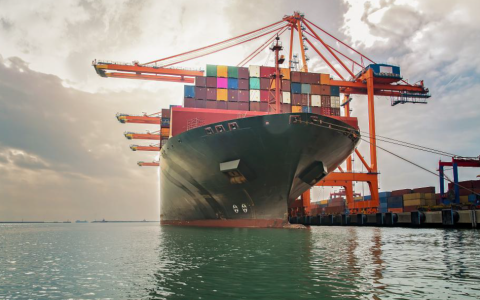 李嘉诚高抛43个港口，遭港澳办点名批评！