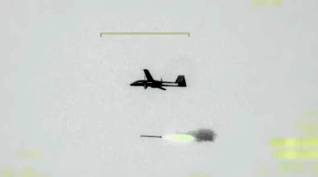 土耳其无人机发射新型超音速导弹击中海上目标，其实是制导火箭弹