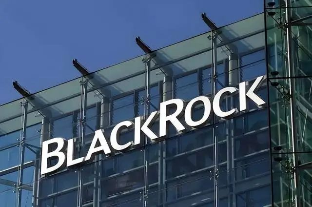 港府北京双管齐下轮番警告,此番定要让“李超人”认清形势,摆正位置。