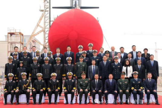 我们出售给巴铁的第2艘麒麟级AIP潜艇下水 采用国产潜艇主机 打破国外对我们的禁用 实现国产常规潜艇动力自主可控