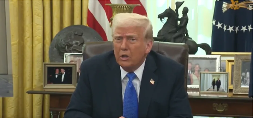 公布美国六代机的同一天，特朗普说“不想与中国发生潜在战争”