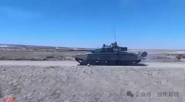 浅谈中国陆军99A2型主战坦克