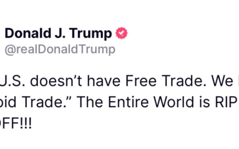 特朗普，被打懵？