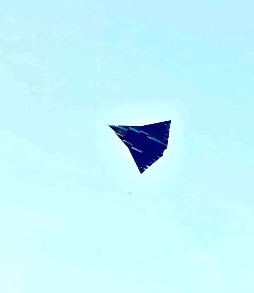 差距越来越大了！歼-36第三次试飞，美国F-47还在CG阶段