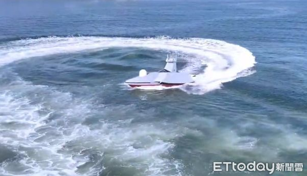 用无人艇“狼群”围攻解放军075大登?台湾做什么梦呢!