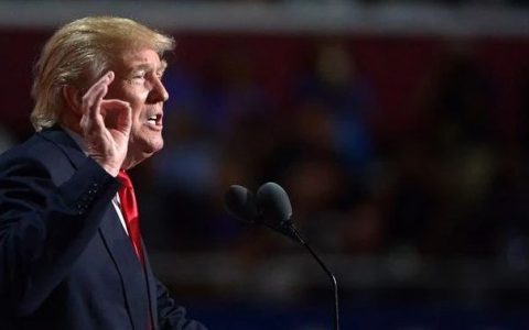 特朗普没有退路了，要对泽连斯基动手了！