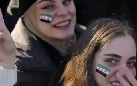 叙利亚进入大屠杀阶段：阿萨德走后，狂欢的民众，才知道什么叫噩梦！