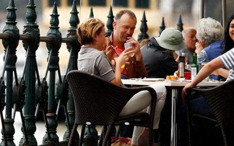 为什么说欧洲的高福利社会即将崩溃？