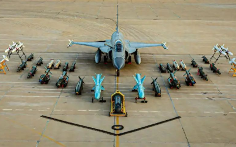 “枭龙”飞到俄罗斯后院，反杀韩国FA-50，中国战斗机彻底赢了