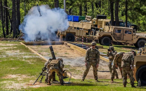 2025年国际最佳迫击炮竞赛 M120迫击炮经过改装 可适配制导炮弹