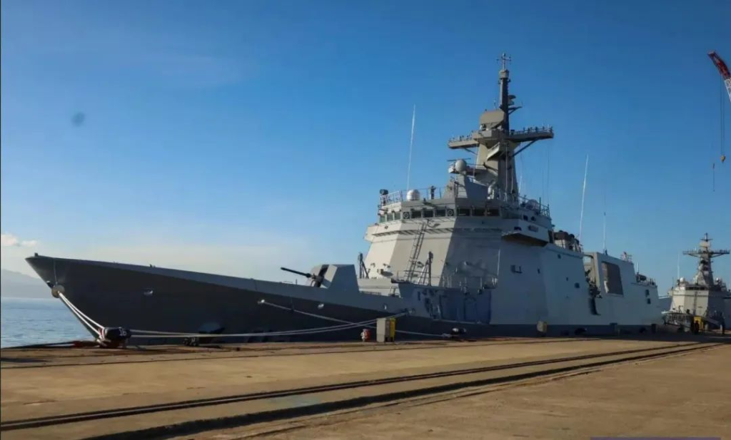 买两艘破军舰就碰瓷中国?马科斯要搞清楚,菲律宾到了最危险时刻