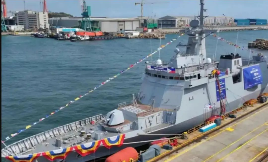 买两艘破军舰就碰瓷中国?马科斯要搞清楚,菲律宾到了最危险时刻