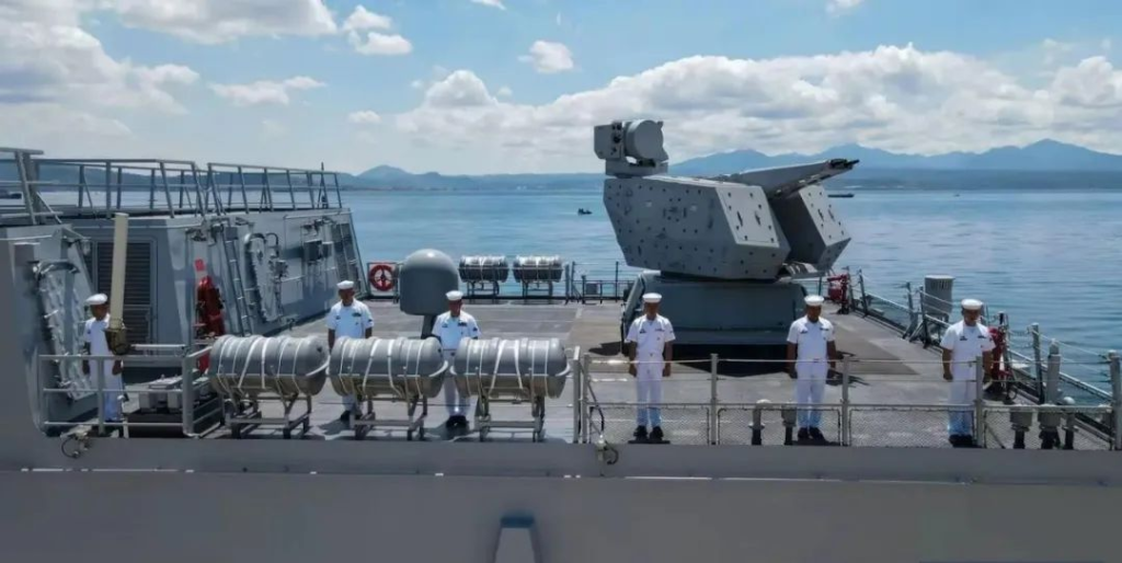 买两艘破军舰就碰瓷中国?马科斯要搞清楚,菲律宾到了最危险时刻