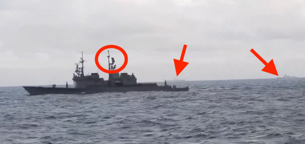台东30海里激烈对峙,山东舰直接亮出歼15D电战机,台军舰没有一艘的雷达敢开机,台媒:前所未有的耻辱!