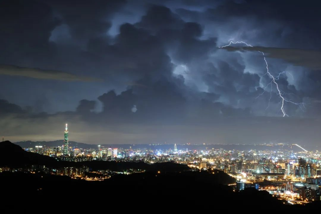 慌了!台军方叫嚣“先采取行动”