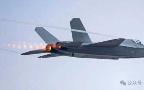 外网传闻歼35弹射成功，未来5年内“福建舰”将具备全甲板进攻能力！