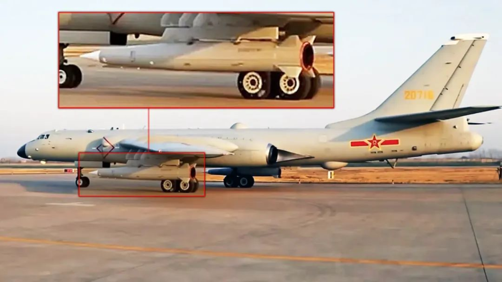 首次!解放军围台演习中亮相的空射弹道导弹,到底针对的是谁?