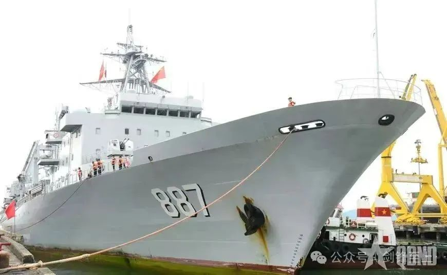 中国第二个海外基地成了，扼守马六甲海峡，福建舰也能停，但数量仍然远远不够