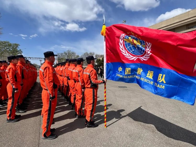 缅甸听懂中方警告，敏昂莱亲自前往灾区，向中国救援队说了句真心话