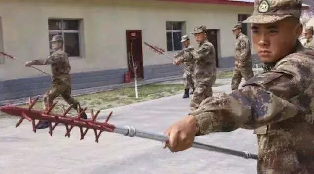 为什么大高手在玩冷兵器?