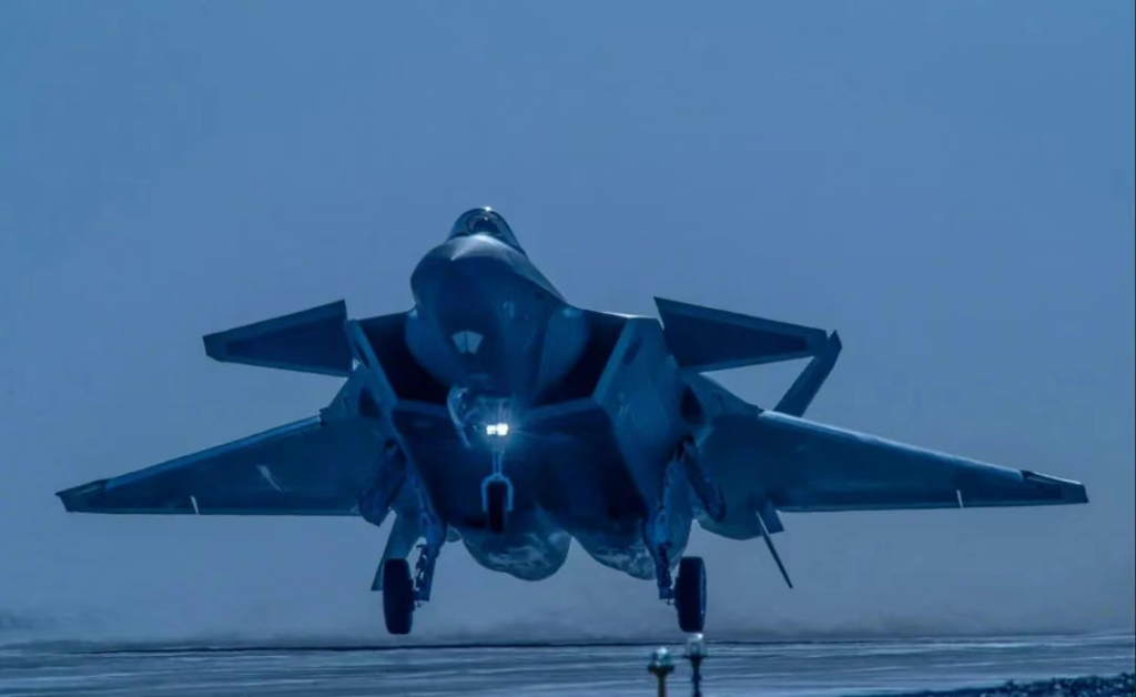 12架歼-20隐身战斗机,能灭整个印度空军