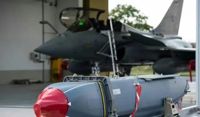 印军“风暴阴影”隐身巡航导弹被巴军“俘获”后,中国防空系统成了近期军贸市场第一抢手货!