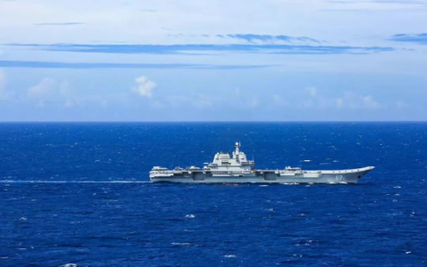 “山东”舰航母打击群战巡西太平洋，水下有093核潜艇护航吗？