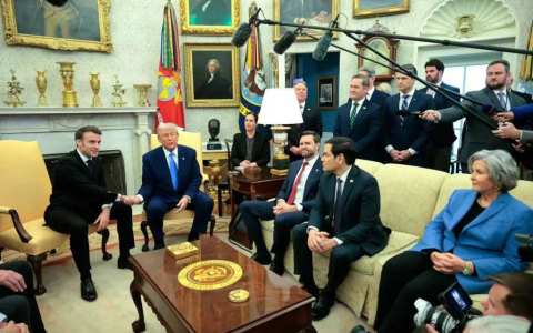 战机神话破灭，马克龙急电北京释放三个重磅信号！