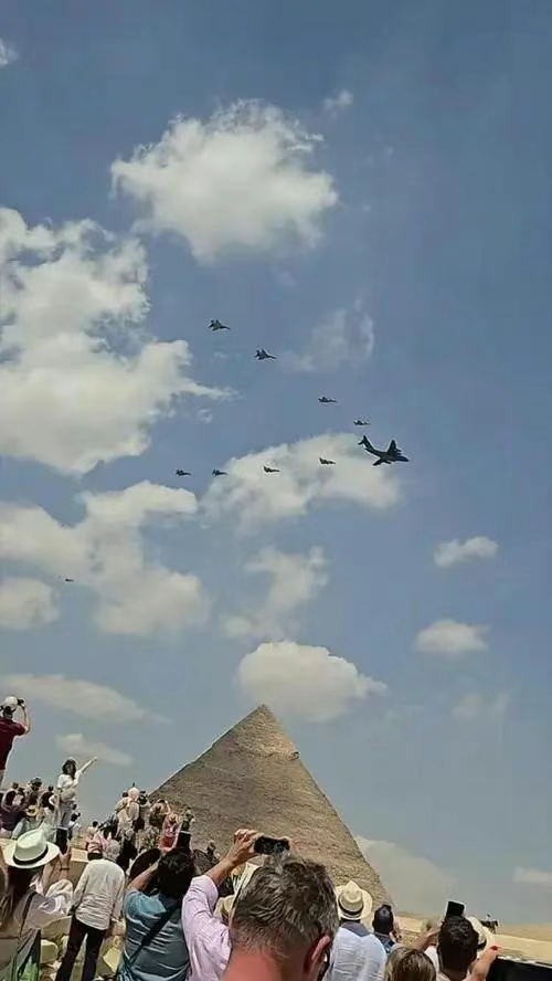 埃及正在被逼上“良”山