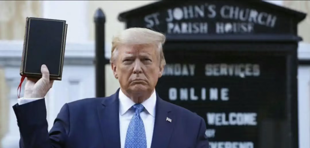 中国造的圣经，没有美国总统敢收关税