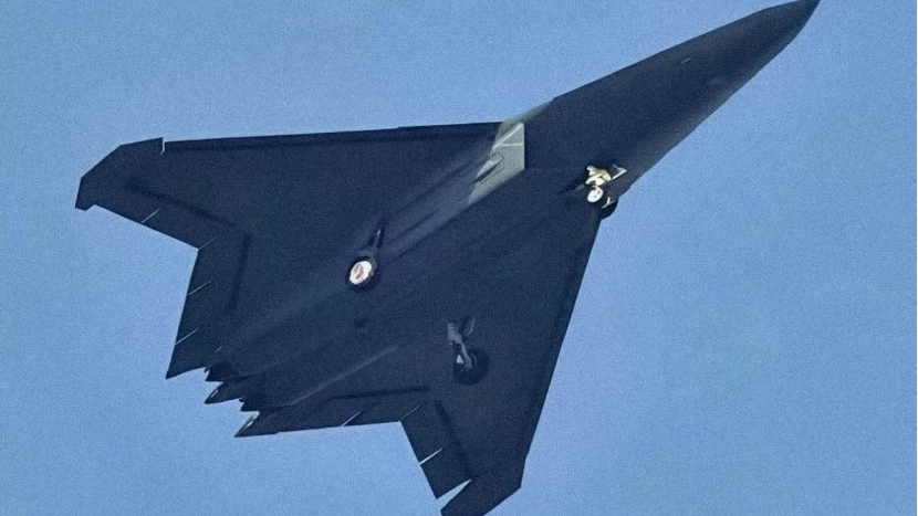 中方下一代空空导弹畅想:变推力,射程翻倍,可装入歼20弹舱