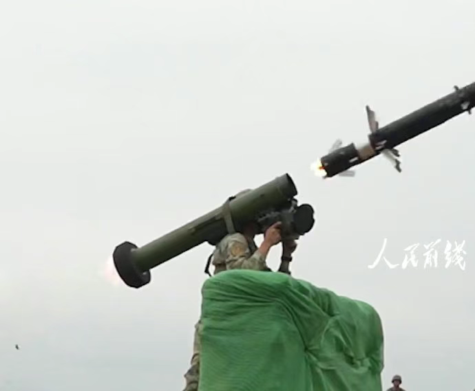 无法低调！中国竟然有两款红箭-12，红外热成像导弹成了大白菜