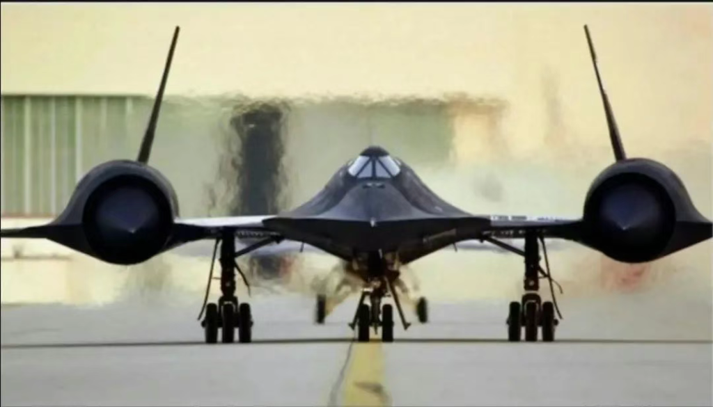 一小时侦察半个地球，美国黑鸟横行50载，中国到现在也造不出？